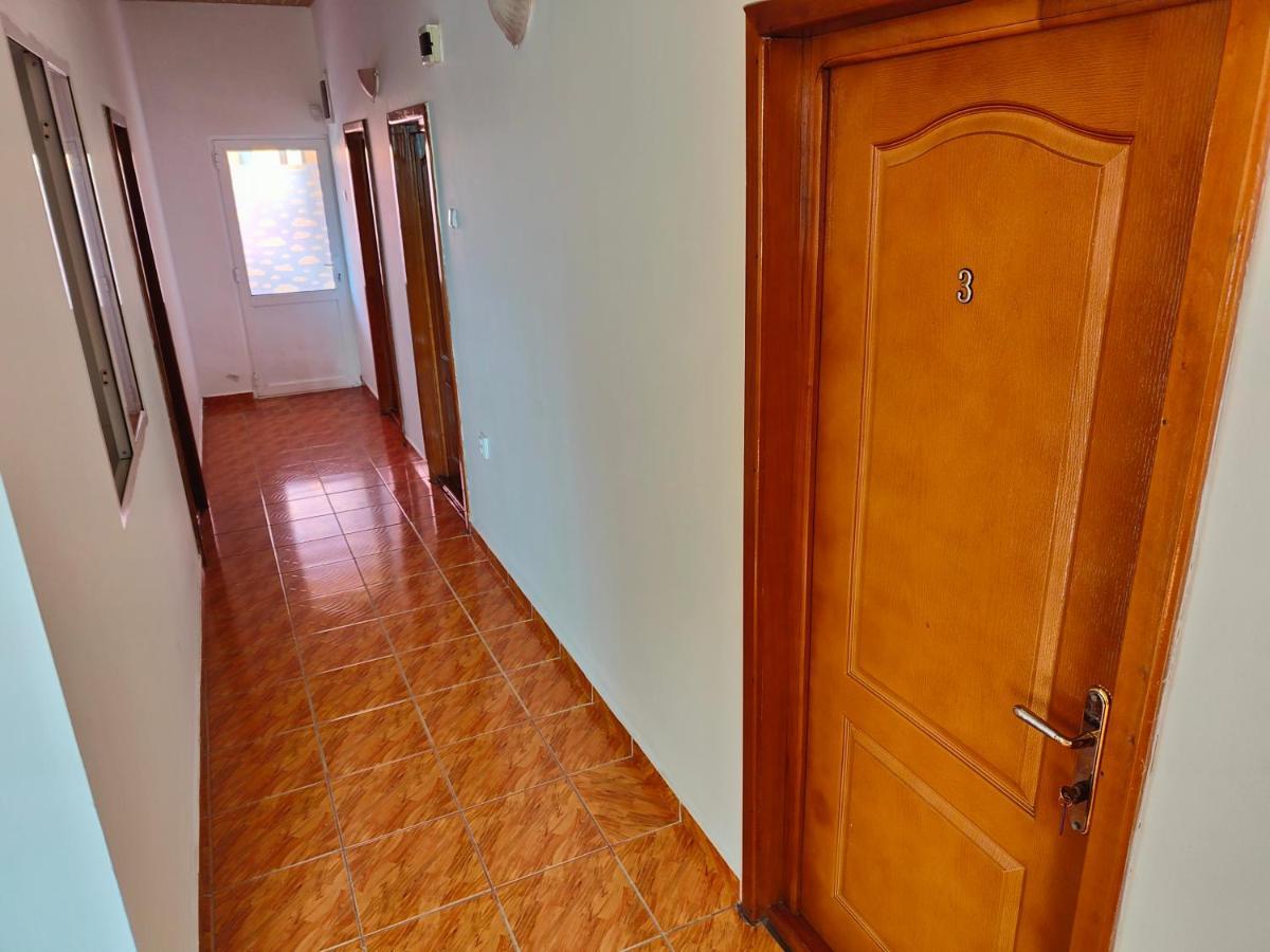 Vila Olimpica Hotel Костинещи Екстериор снимка